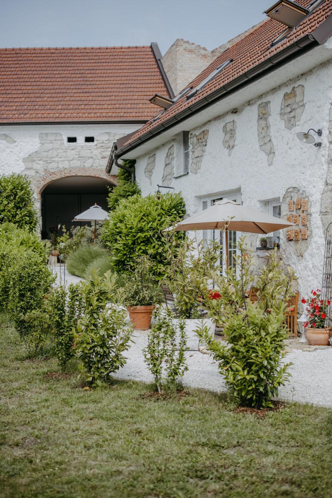 Haus Diogenes Apartment Moerbisch Am See Exterior photo